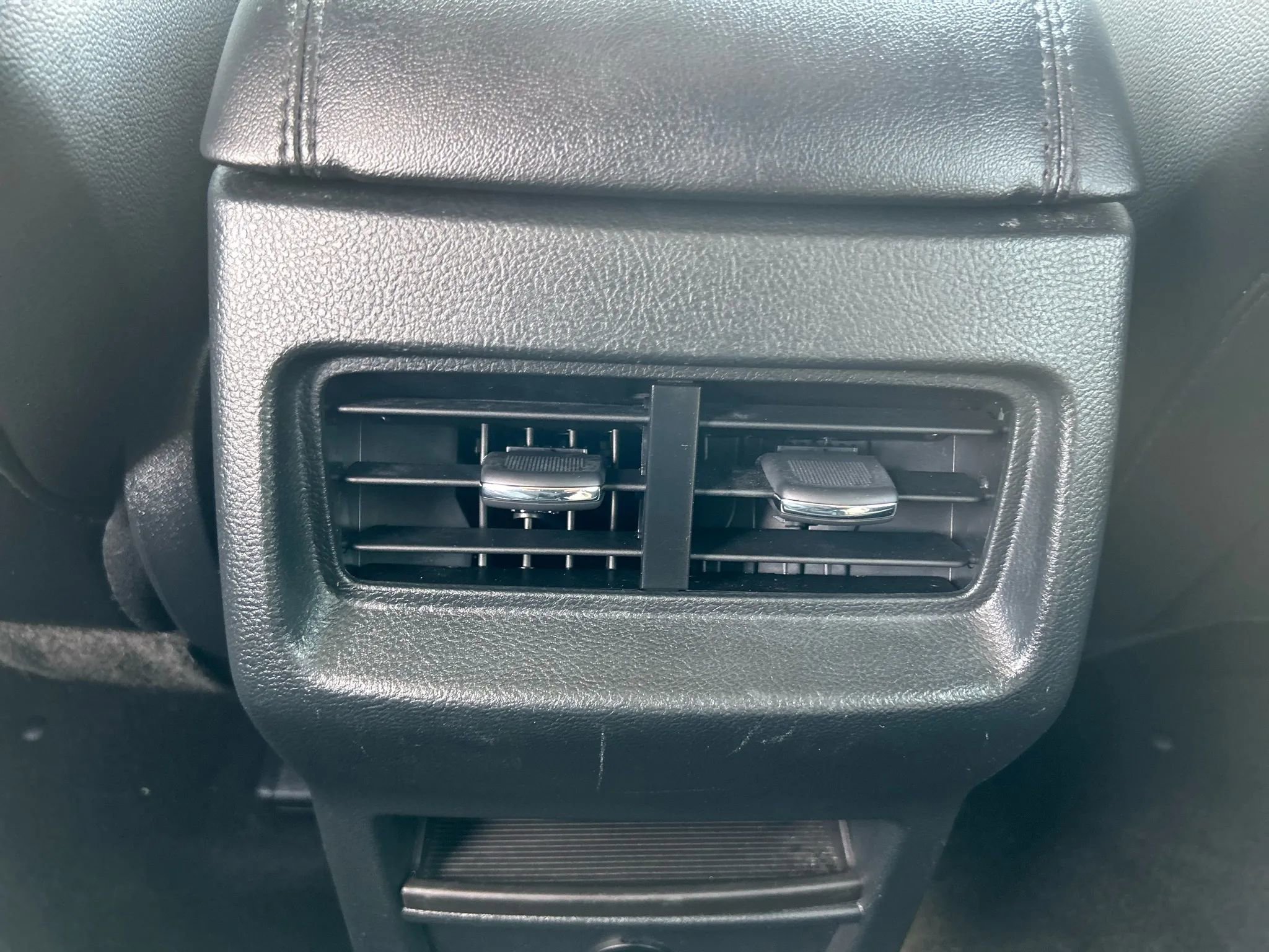 Used 2024 Ford Edge SEL image 27