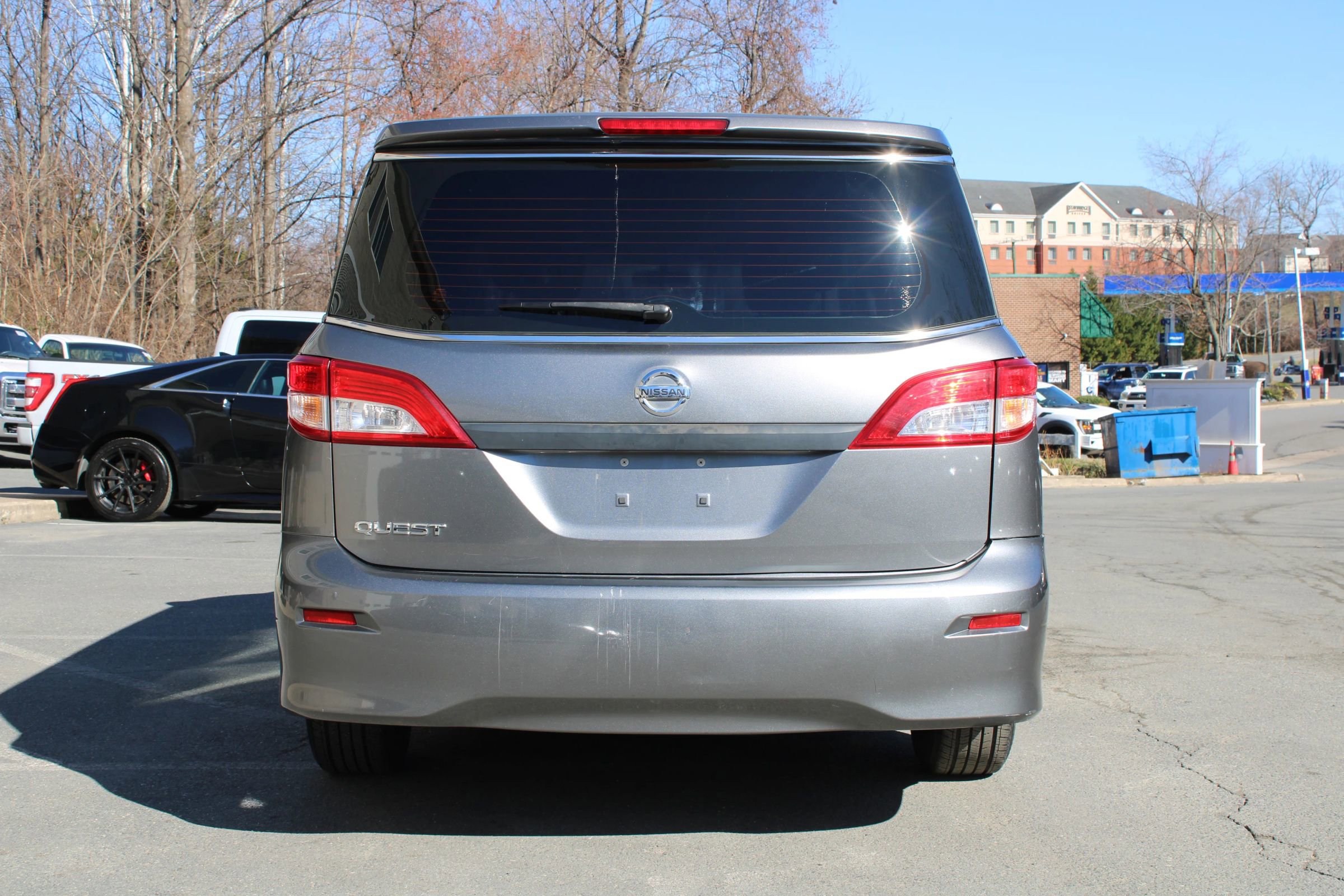 Used 2015 Nissan Quest S image 5