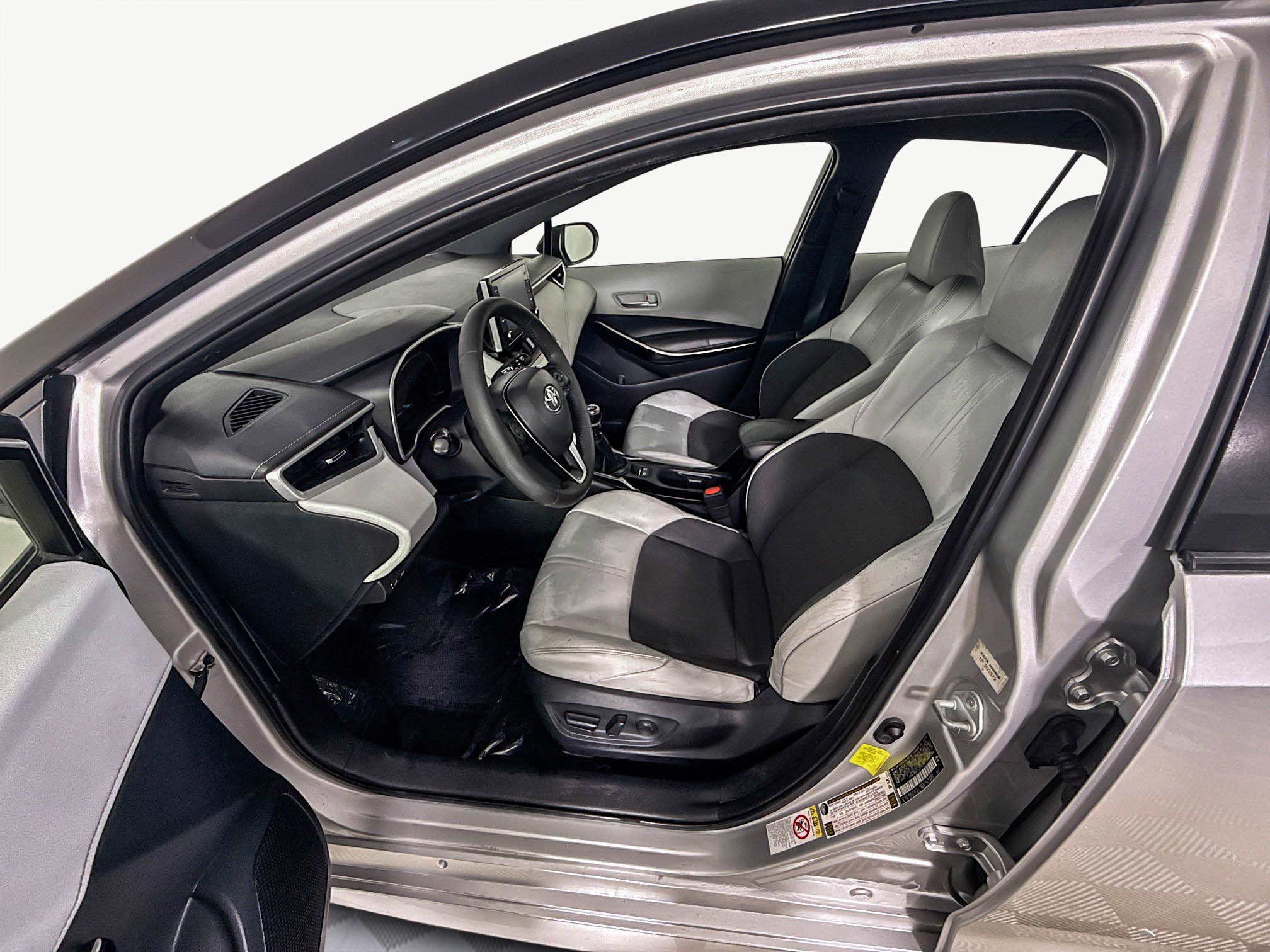 Used 2020 Toyota Corolla XSE image 22