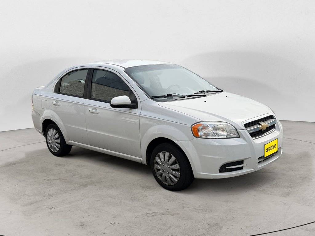Used 2010 Chevrolet Aveo LT FWD image 7