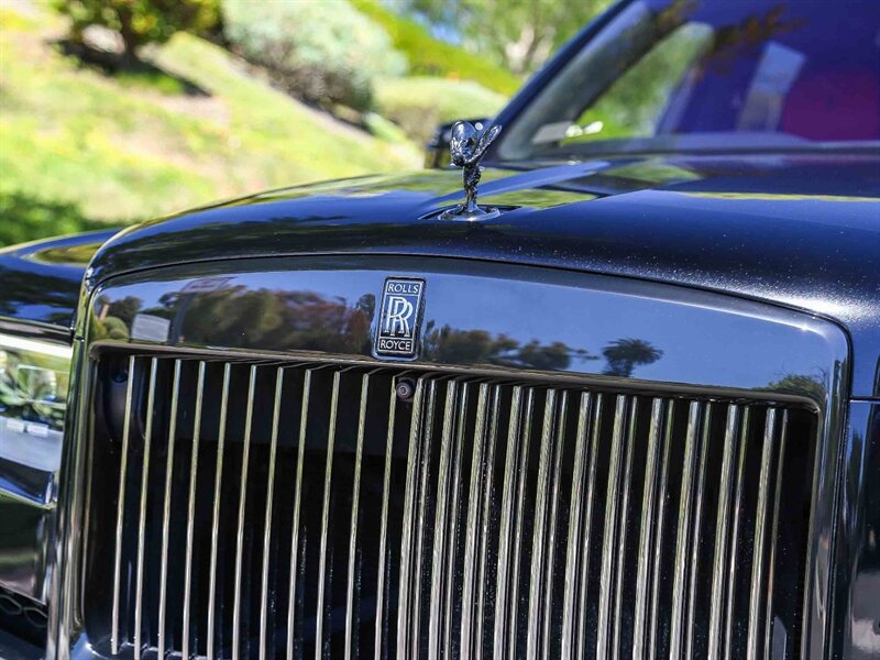 Used 2021 Rolls-Royce Cullinan Black Badge AWD/4WD image 23