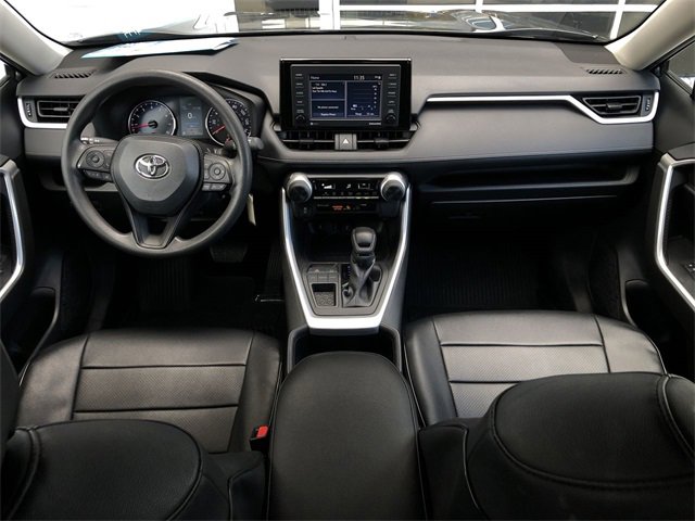 Used 2022 Toyota RAV4 LE image 13