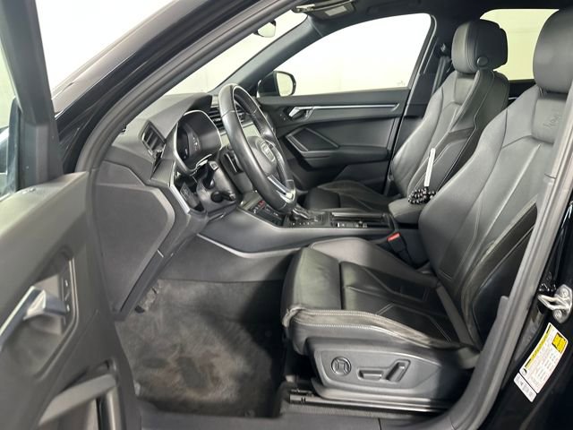Used 2020 Audi Q3 2.0T Prestige w/ Prestige Package image 11