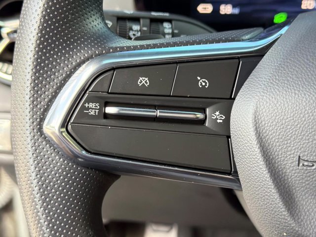 Used 2025 Chevrolet Blazer EV LT AWD/4WD image 29