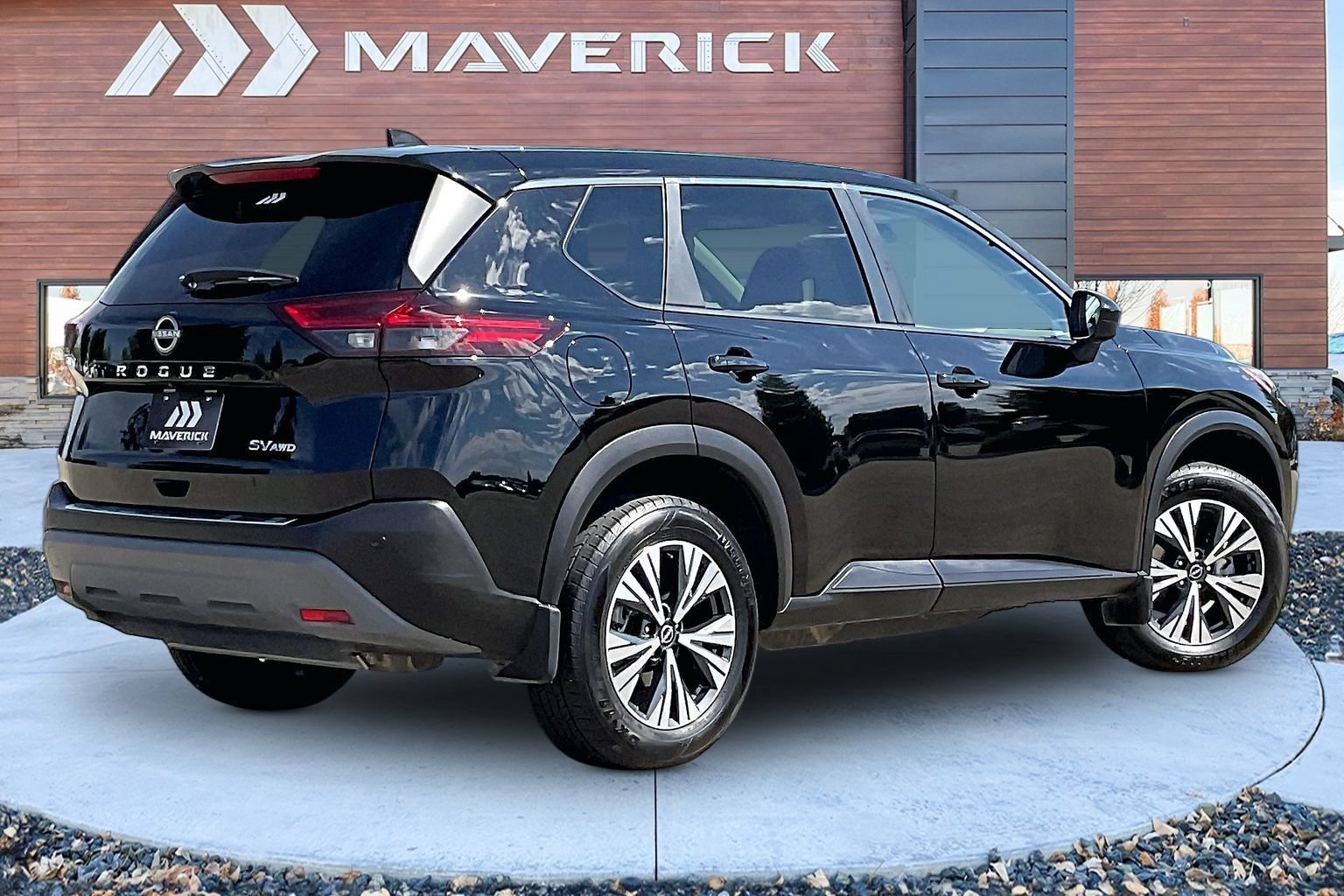 Used 2023 Nissan Rogue SV AWD/4WD image 5