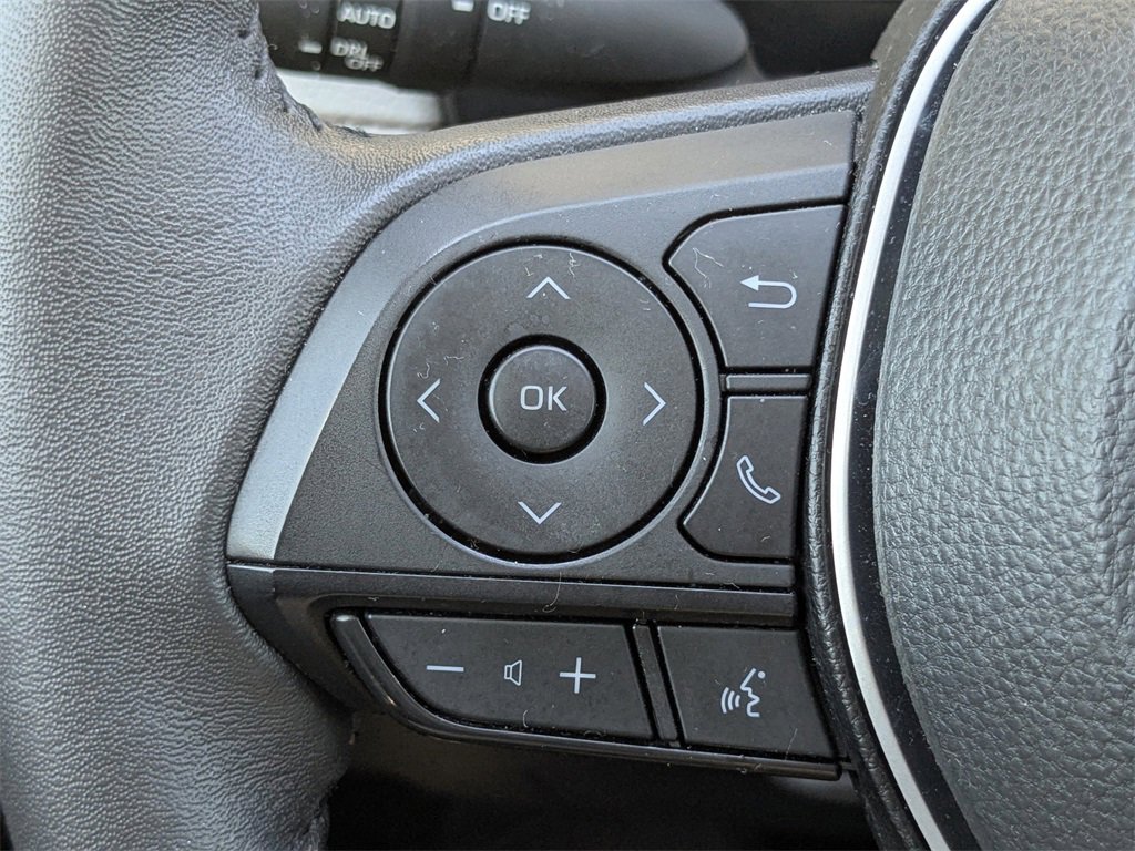 Used 2023 Toyota RAV4 Limited image 27