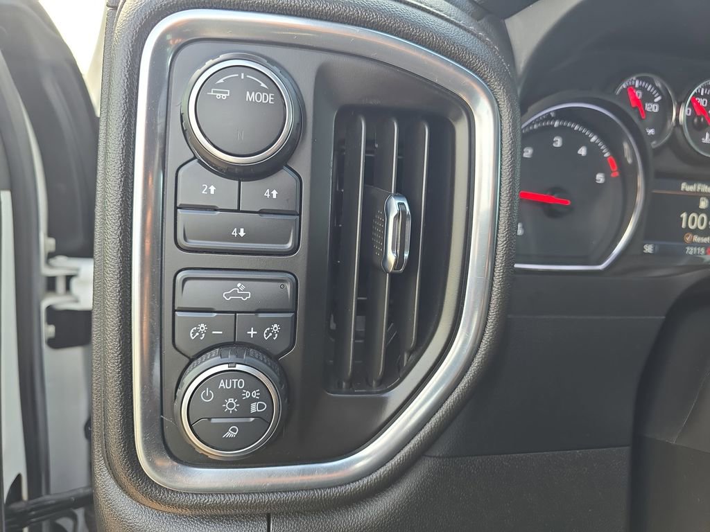 Used 2023 Chevrolet Silverado 2500 LT AWD/4WD image 25