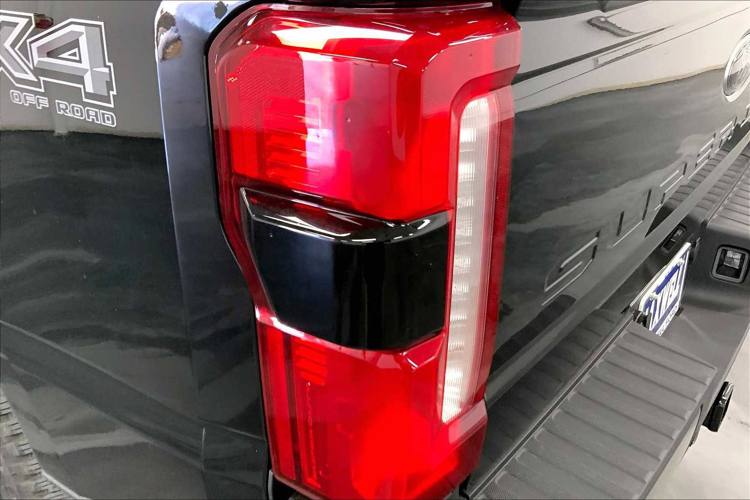 New 2025 Ford F250 Lariat w/ Lariat Ultimate Package image 14