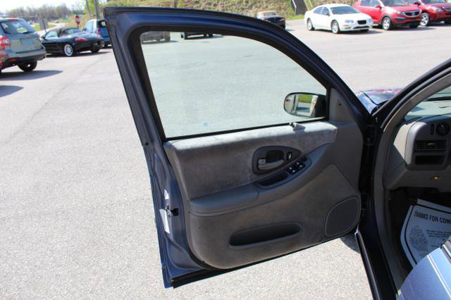 Used 1998 Chevrolet Lumina Sedan w/ Preferred Equipment Group 1 FWD image 11