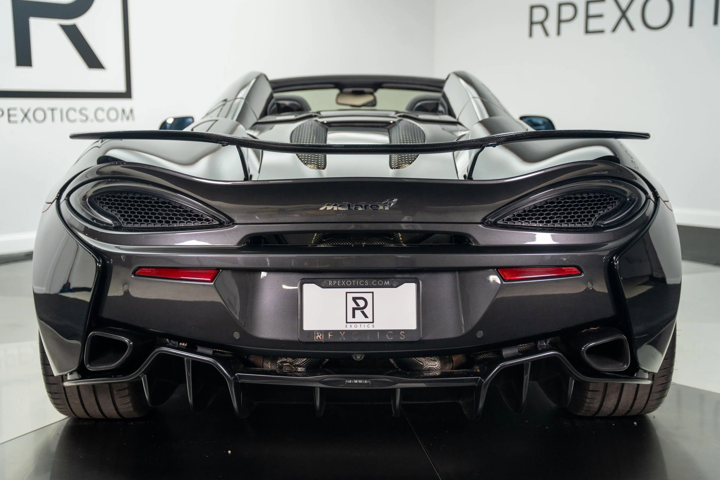 Used 2019 McLaren 570S Spider image 25