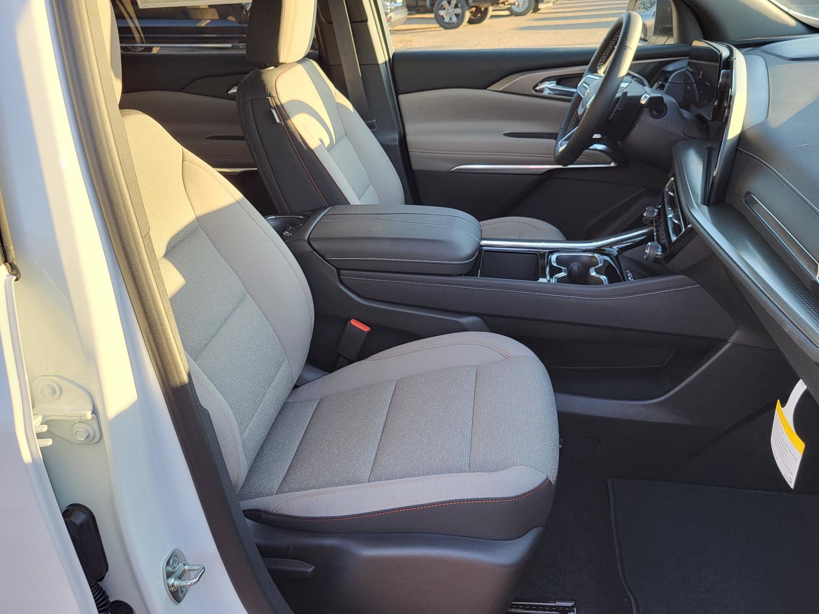 New 2026 Chevrolet Traverse LT w/ Driver Confidence Package image 10