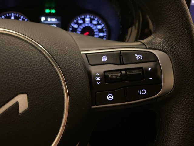 Used 2024 Kia K5 LXS image 16