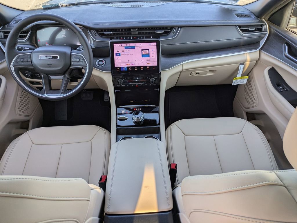 New 2025 Jeep Grand Cherokee L Limited image 28