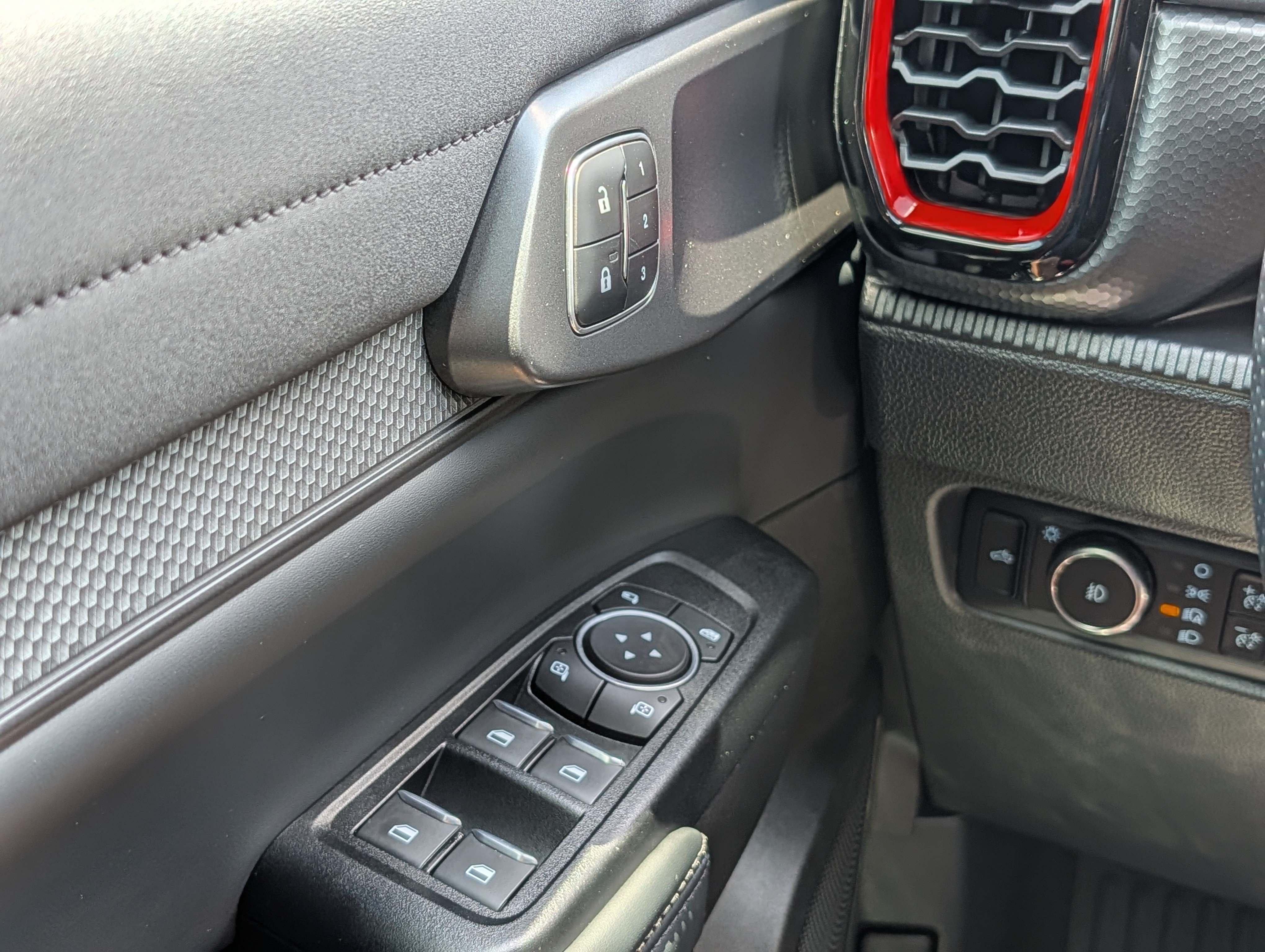 New 2026 Ford Ranger Raptor AWD/4WD image 25