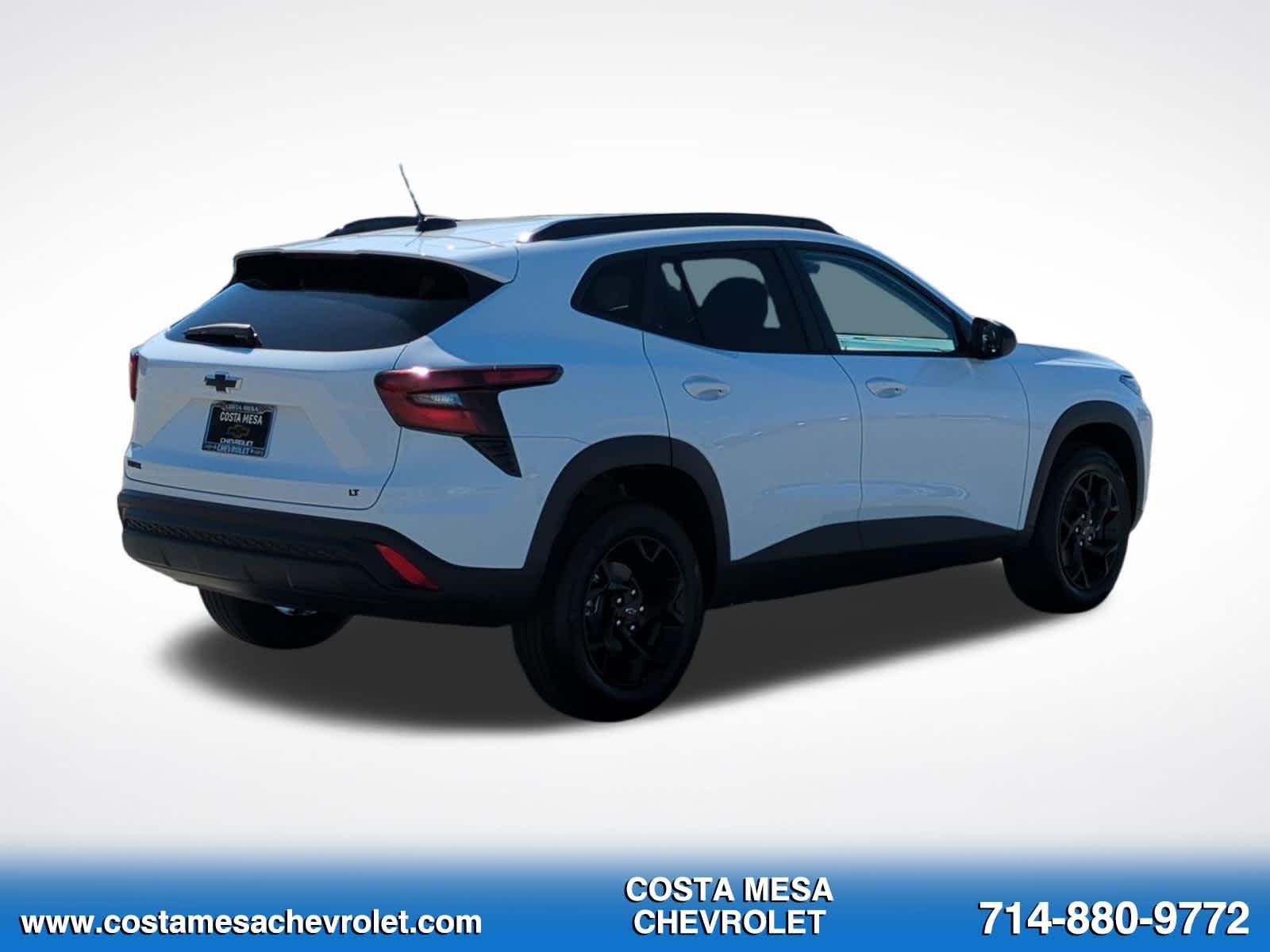 New 2026 Chevrolet Trax LT w/ Midnight Edition FWD image 5