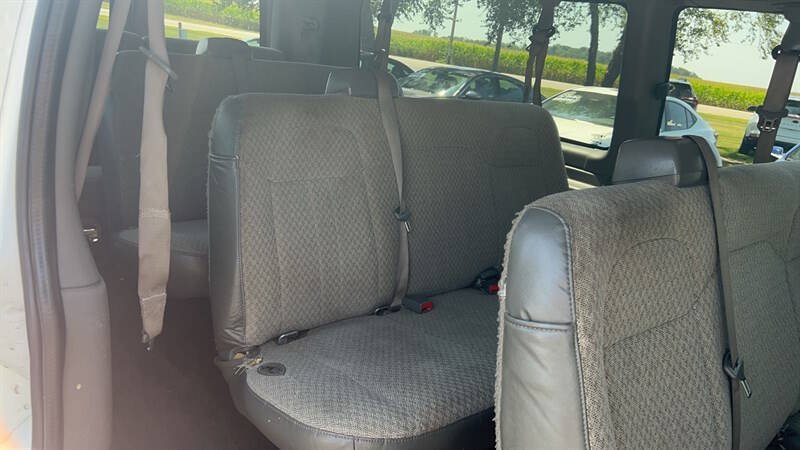 Used 2018 Chevrolet Express 3500 LT w/ LT Preferred Equipment Group RWD image 12
