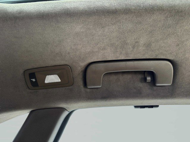 Used 2017 Porsche Macan Turbo image 42