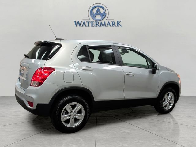 Used 2020 Chevrolet Trax LS w/ Tint and Cruise Package AWD/4WD image 5
