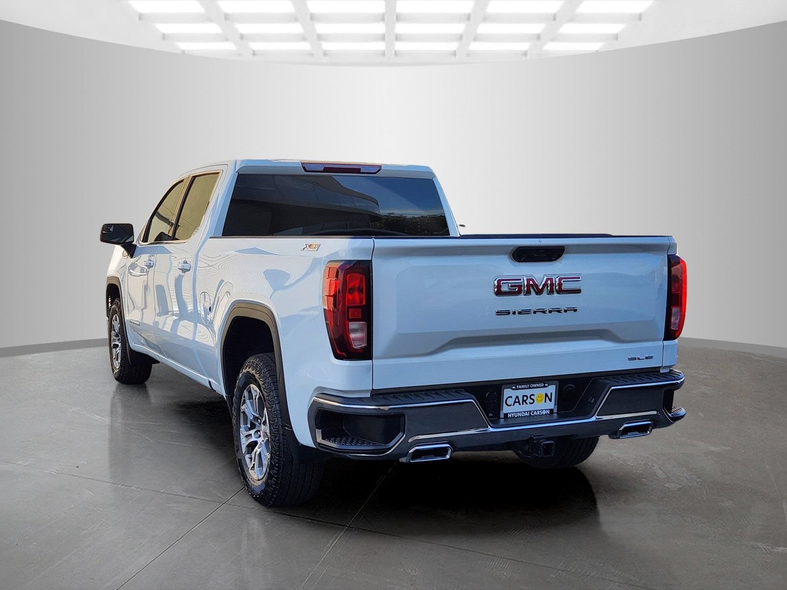 Used 2023 GMC Sierra 1500 SLE w/ X31 Off-Road Package AWD/4WD image 5