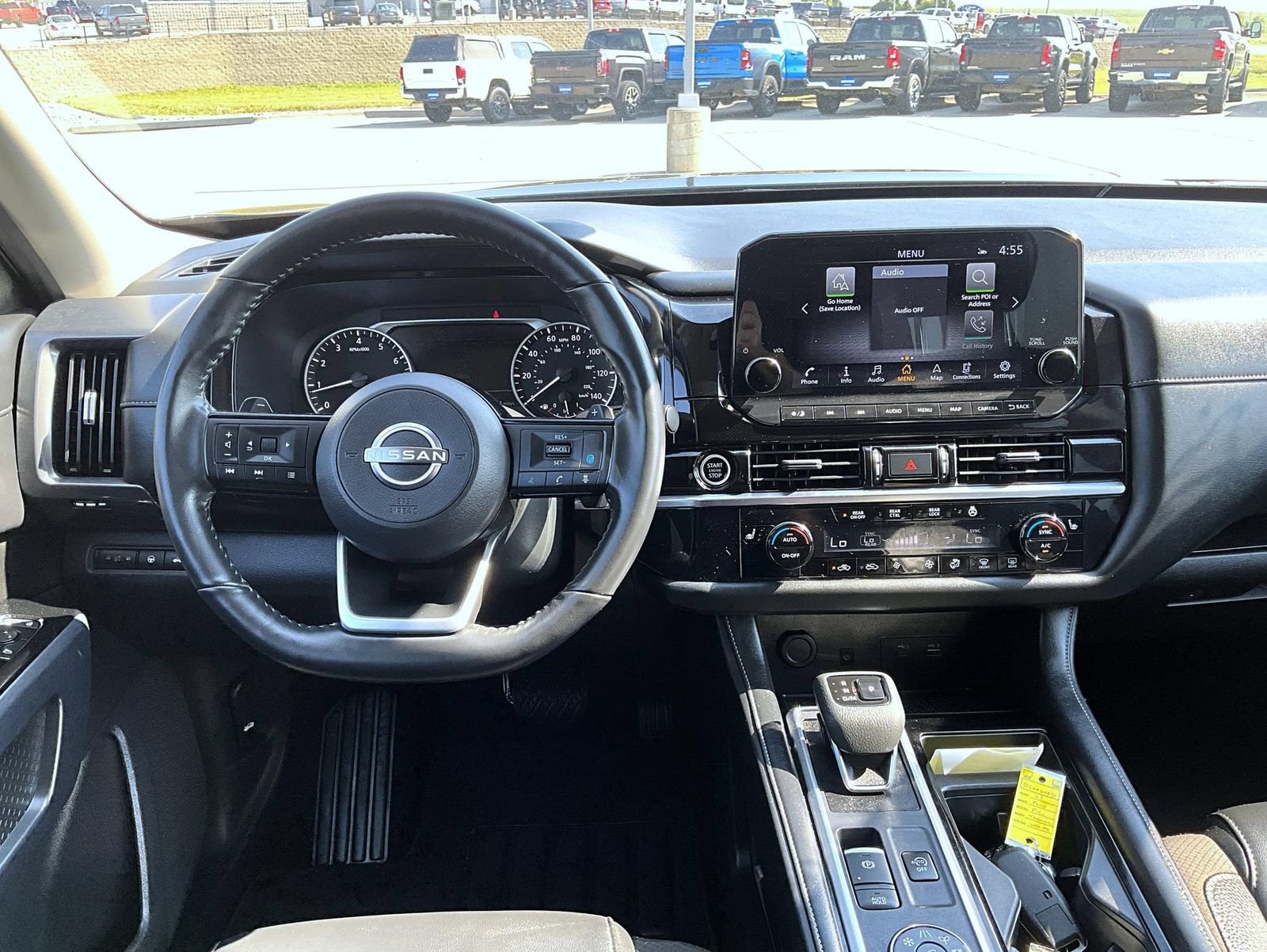 Used 2023 Nissan Pathfinder SL w/ Lighting Package (N92) AWD/4WD image 12