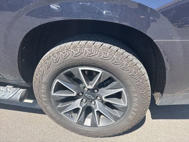 Used 2022 Chevrolet Suburban Z71 w/ Off-Road Capability Package image 12