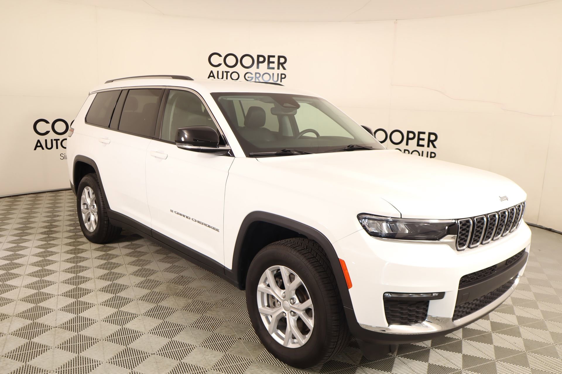Used 2023 Jeep Grand Cherokee L Limited