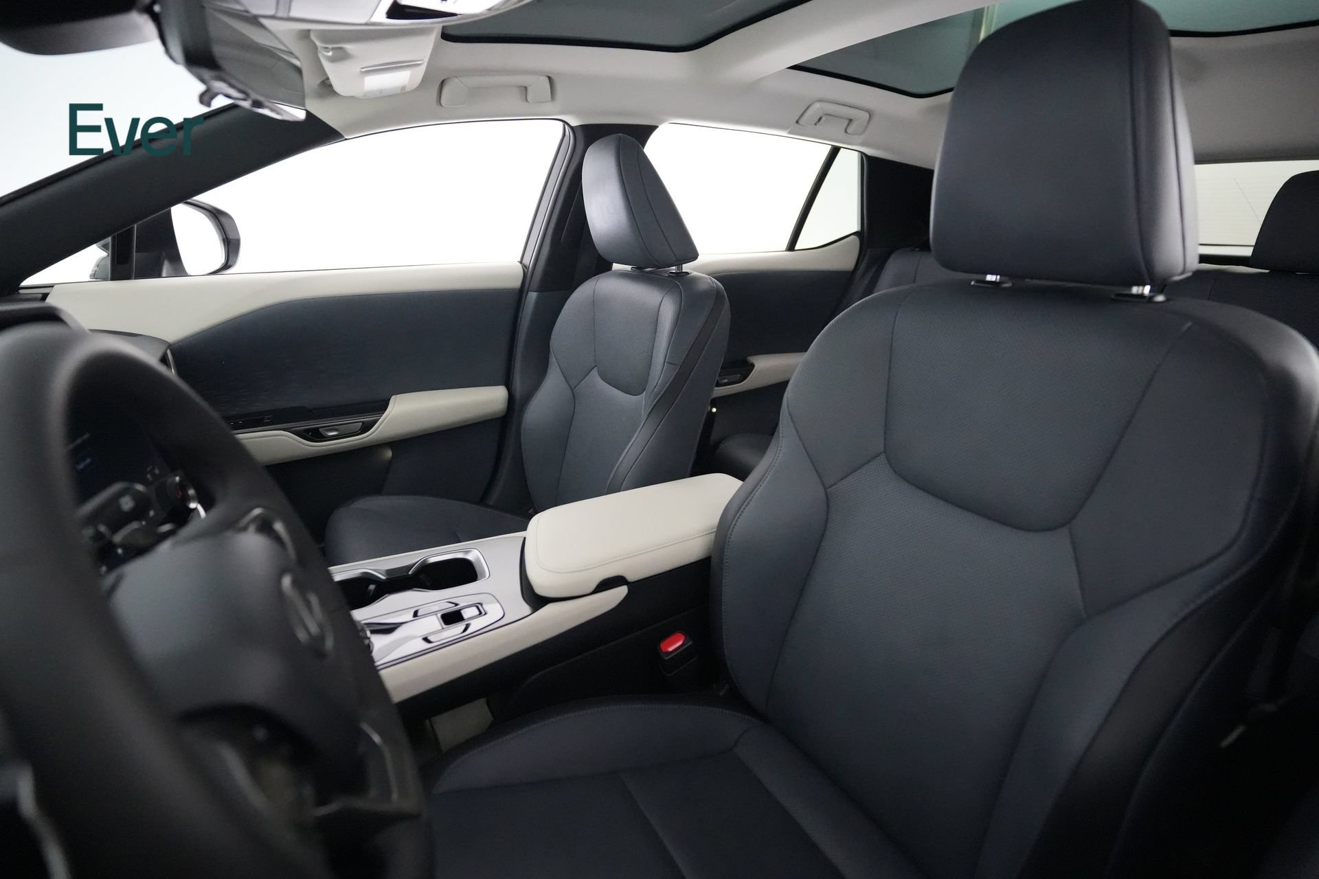 Used 2024 Lexus RZ 300e Premium FWD image 4