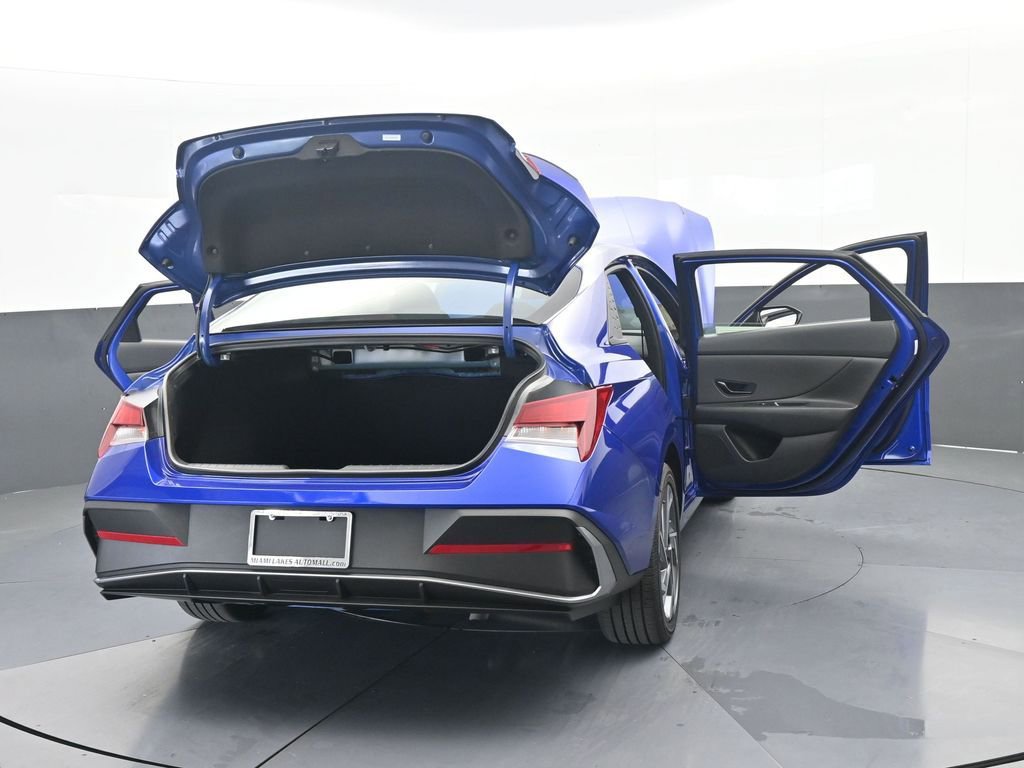 Used 2025 Hyundai Elantra Sport image 66