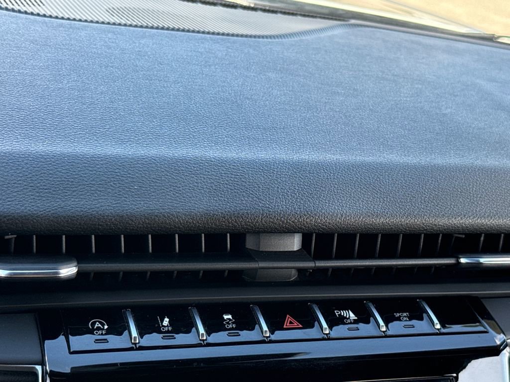 Used 2021 Jeep Grand Cherokee L Laredo image 21