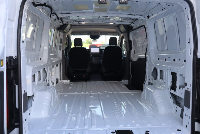 New 2026 Ford Transit 250 Low Roof RWD image 28