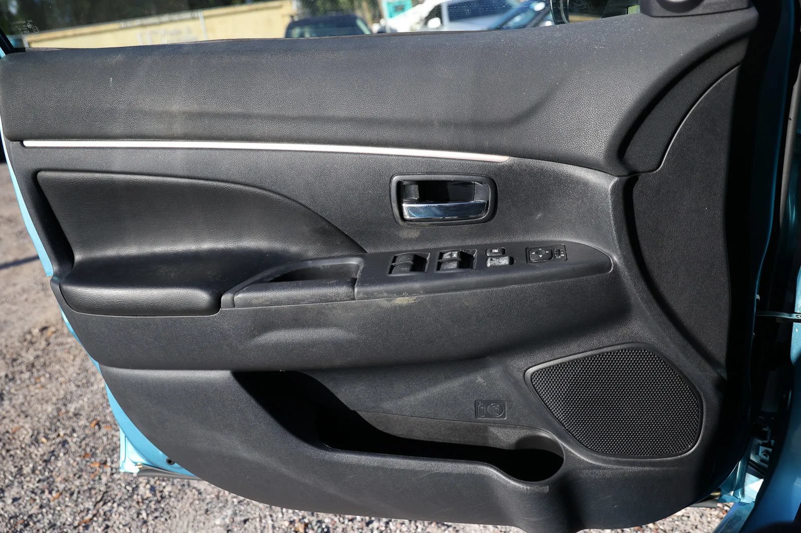 Used 2011 Mitsubishi Outlander Sport SE FWD image 42