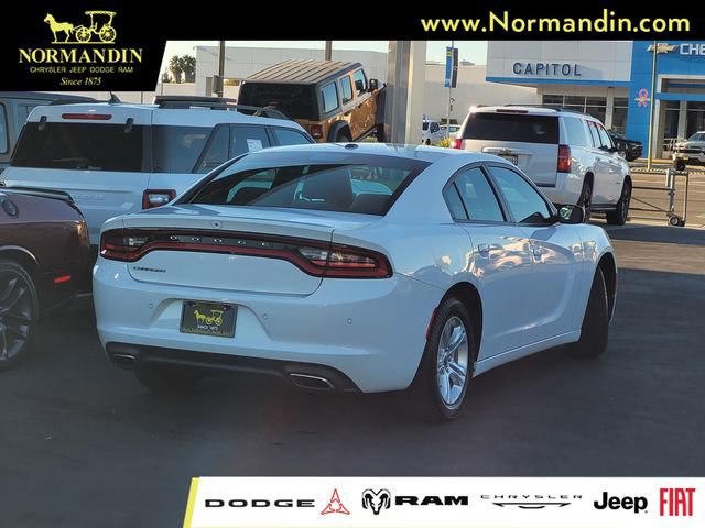 Used 2019 Dodge Charger SXT RWD image 3