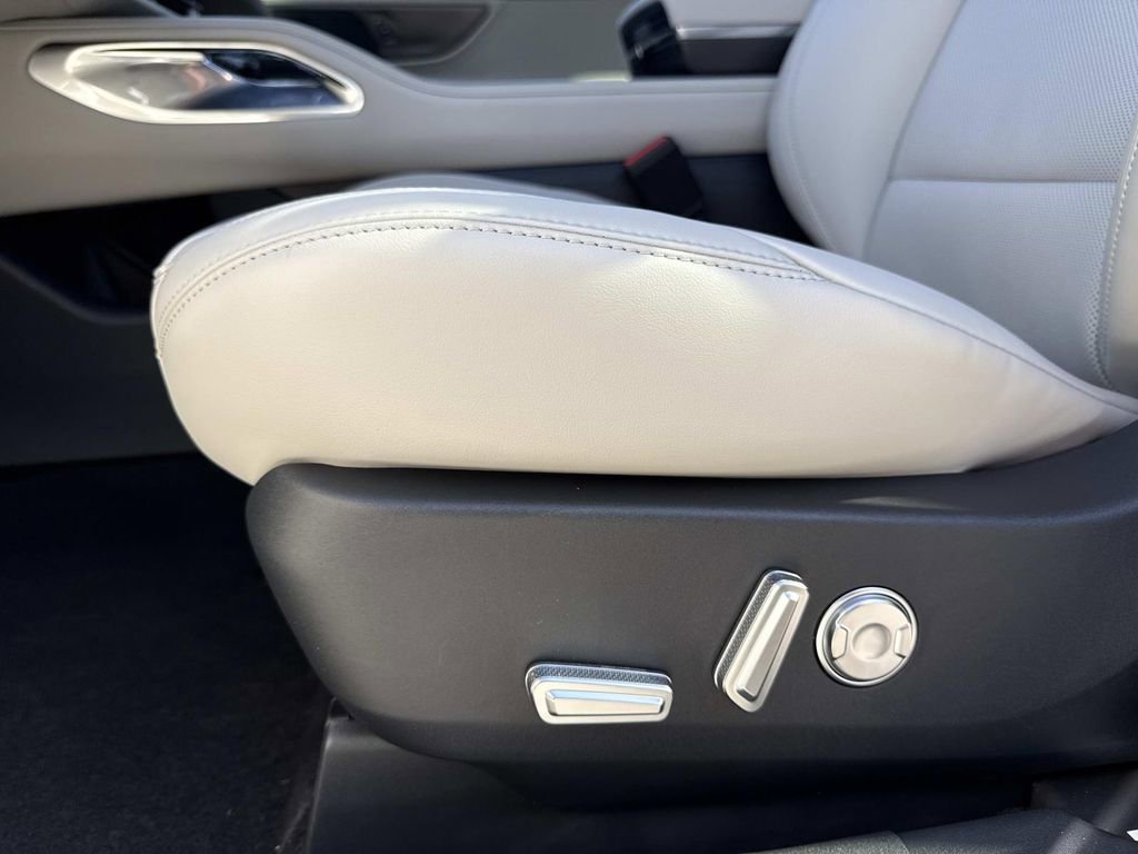 New 2026 Lincoln Nautilus Premier w/ Equipment Group 102A image 19