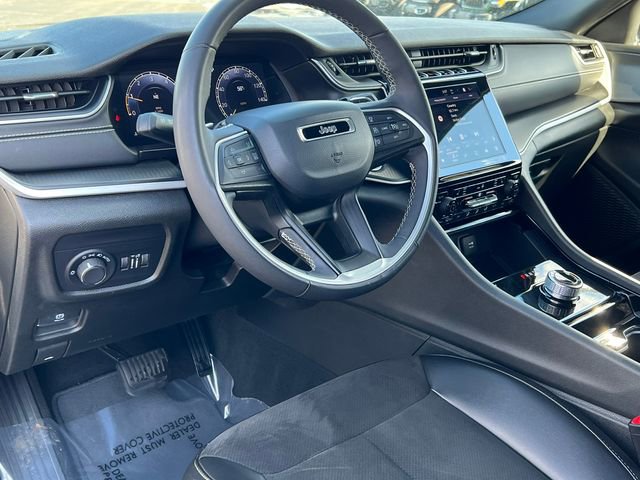 Used 2023 Jeep Grand Cherokee L Laredo image 18