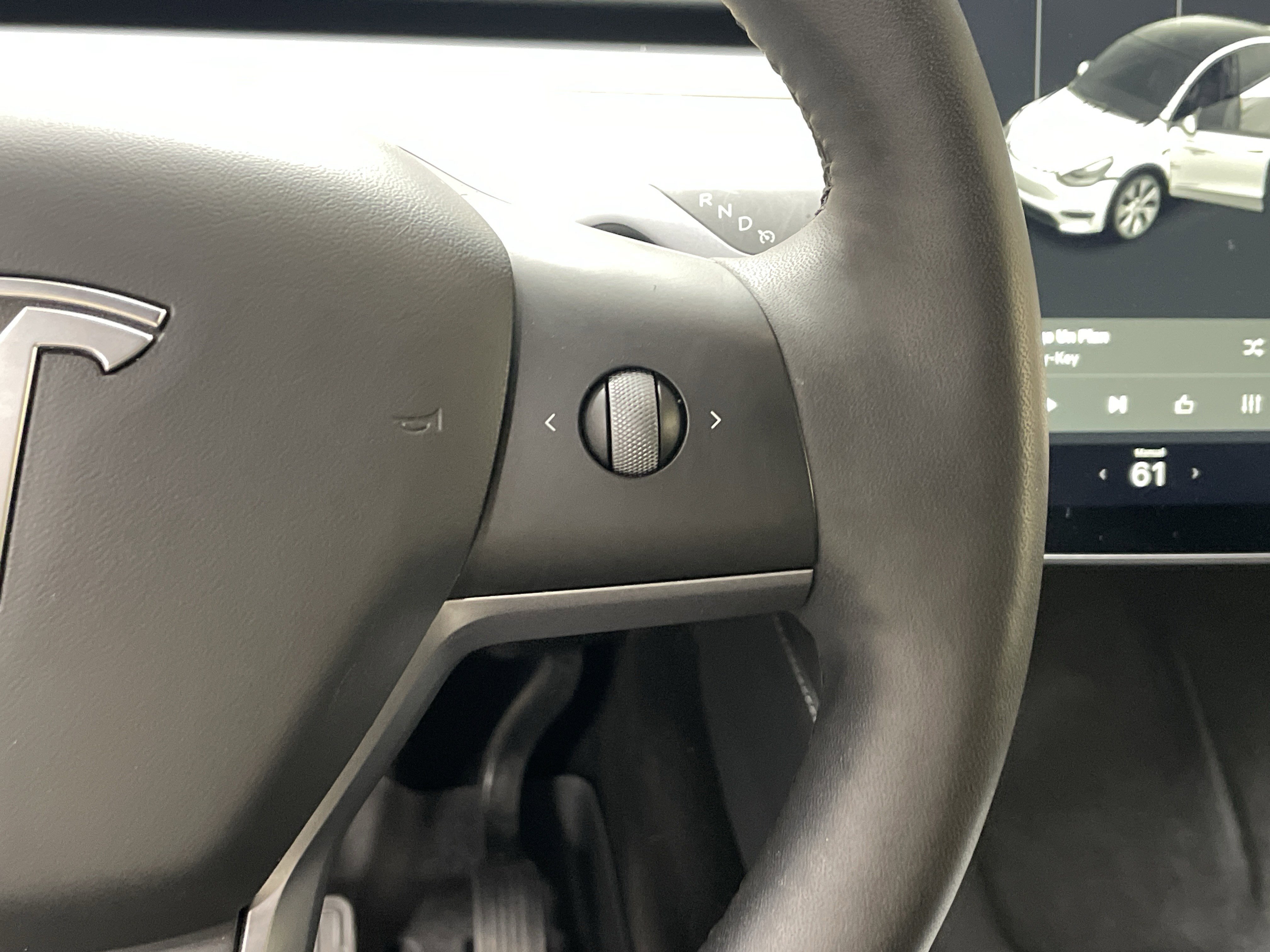 Used 2021 Tesla Model Y Long Range image 19