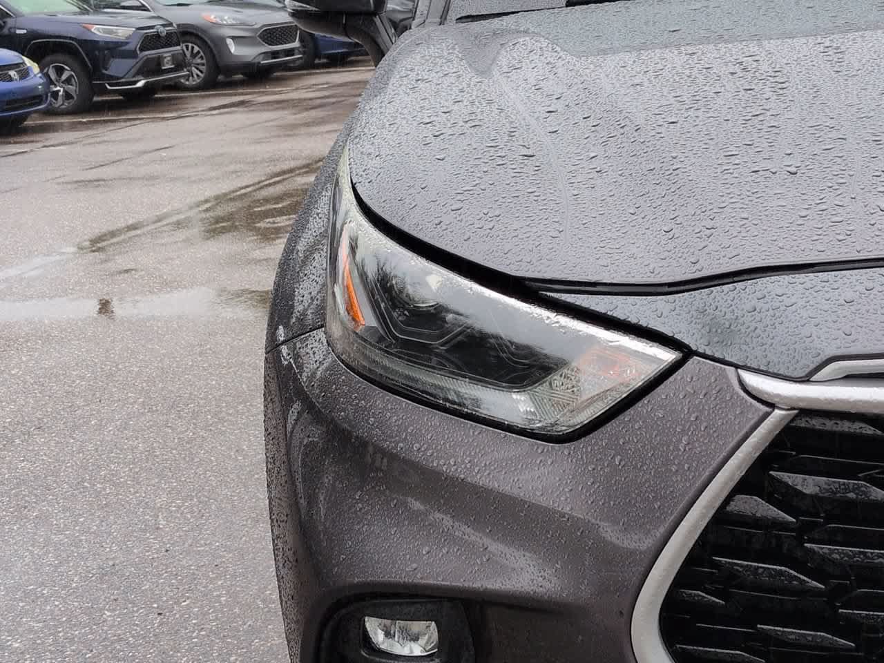 Certified 2021 Toyota Highlander XLE AWD/4WD image 10