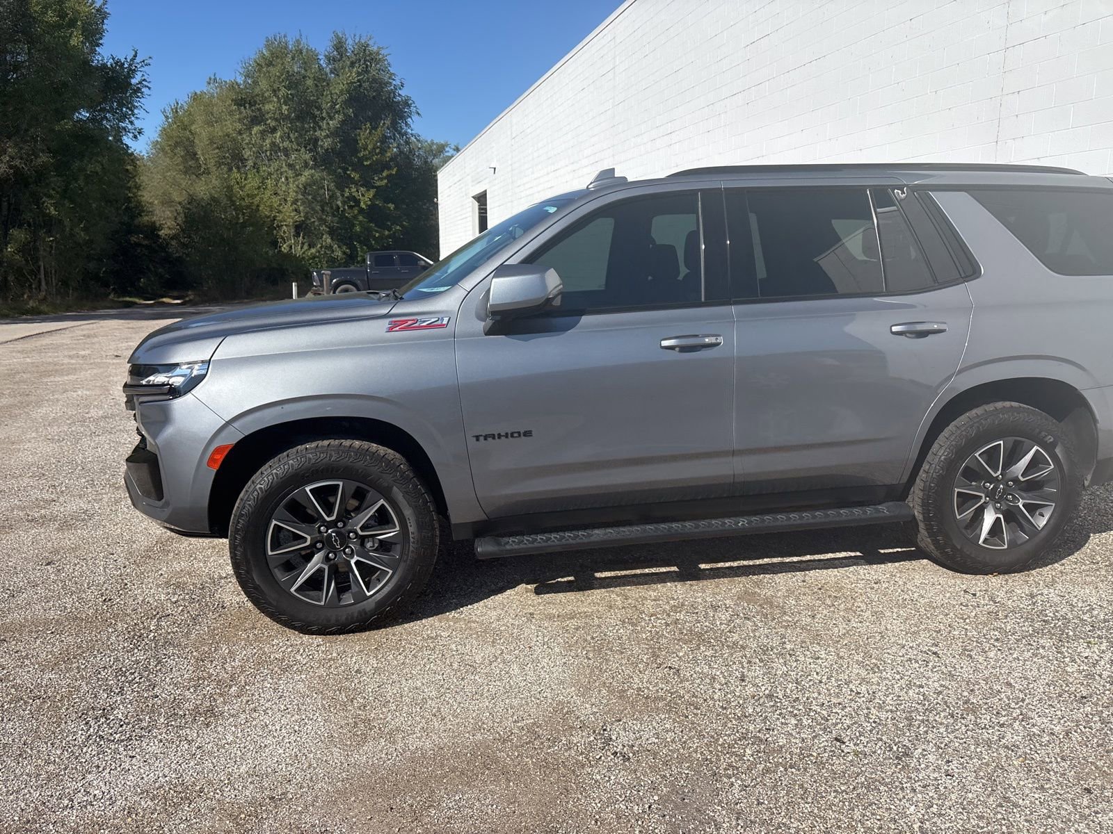 Used 2021 Chevrolet Tahoe Z71 w/ Z71 Signature Package image 3