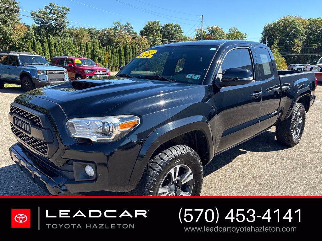 Used 2017 Toyota Tacoma TRD Sport w/ Tow Package AWD/4WD image 1