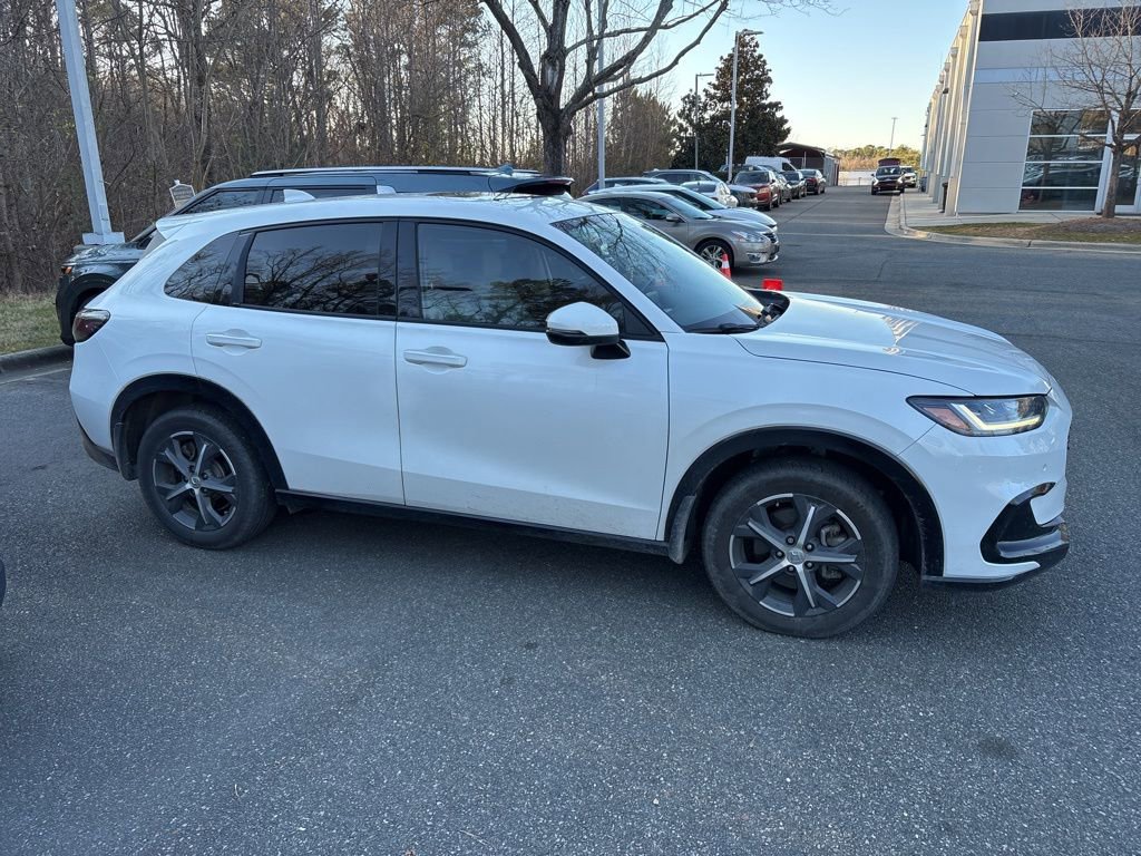 Used 2023 Honda HR-V EX-L image 5