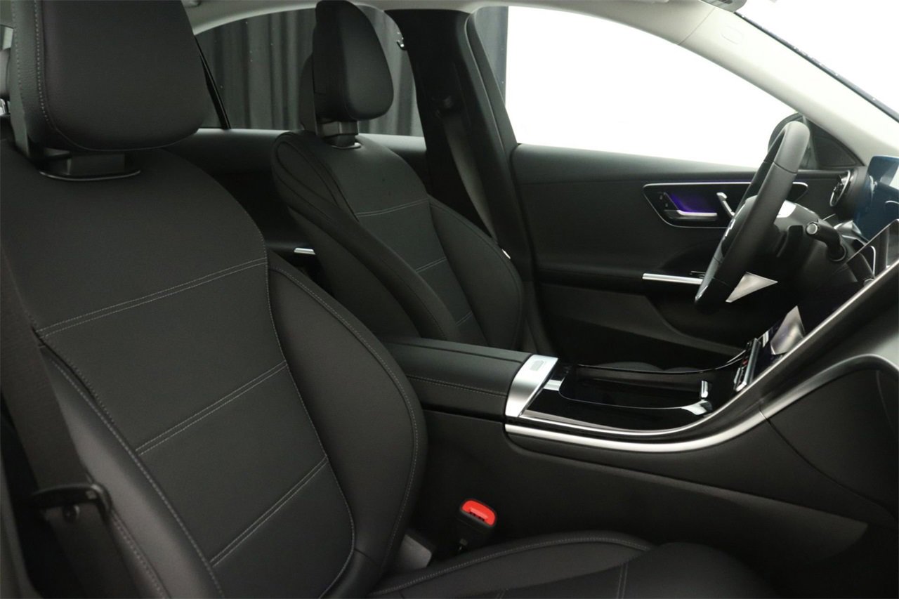 New 2025 Mercedes-Benz C 300 4MATIC Sedan image 9