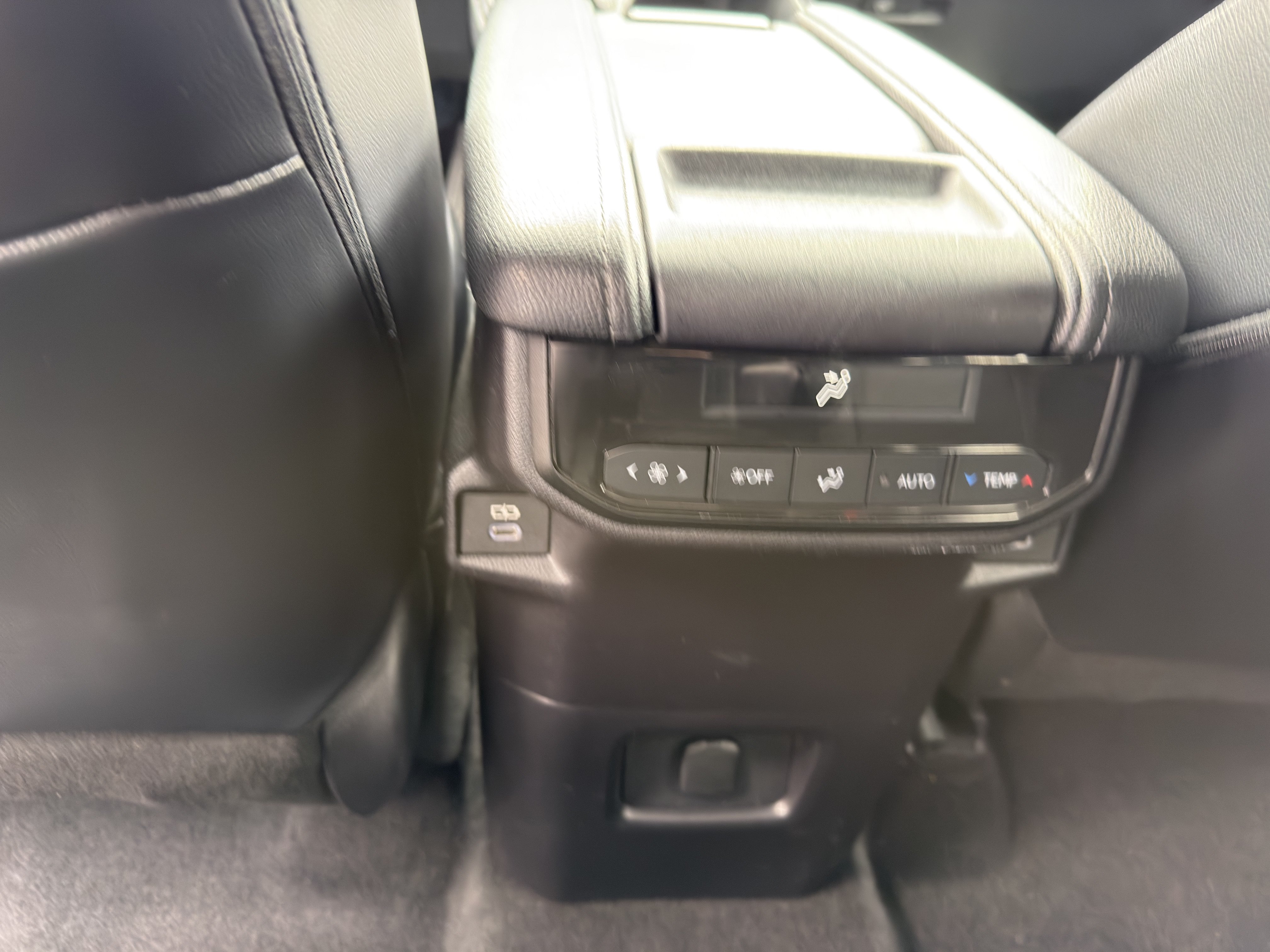 Used 2024 Toyota Grand Highlander AWD image 20