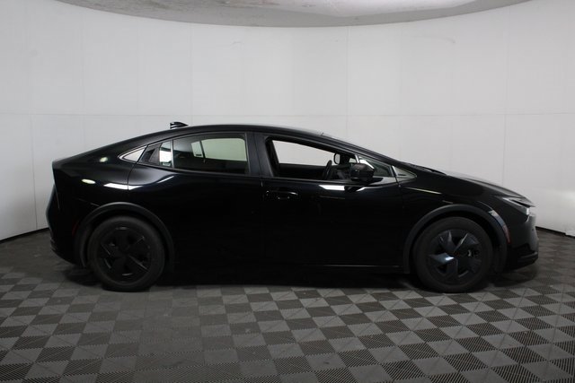Used 2024 Toyota Prius LE image 8