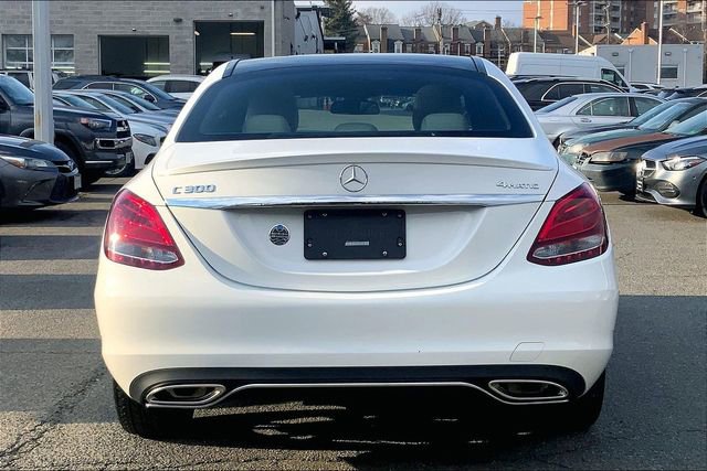 Used 2018 Mercedes-Benz C 300 4MATIC Sedan image 3