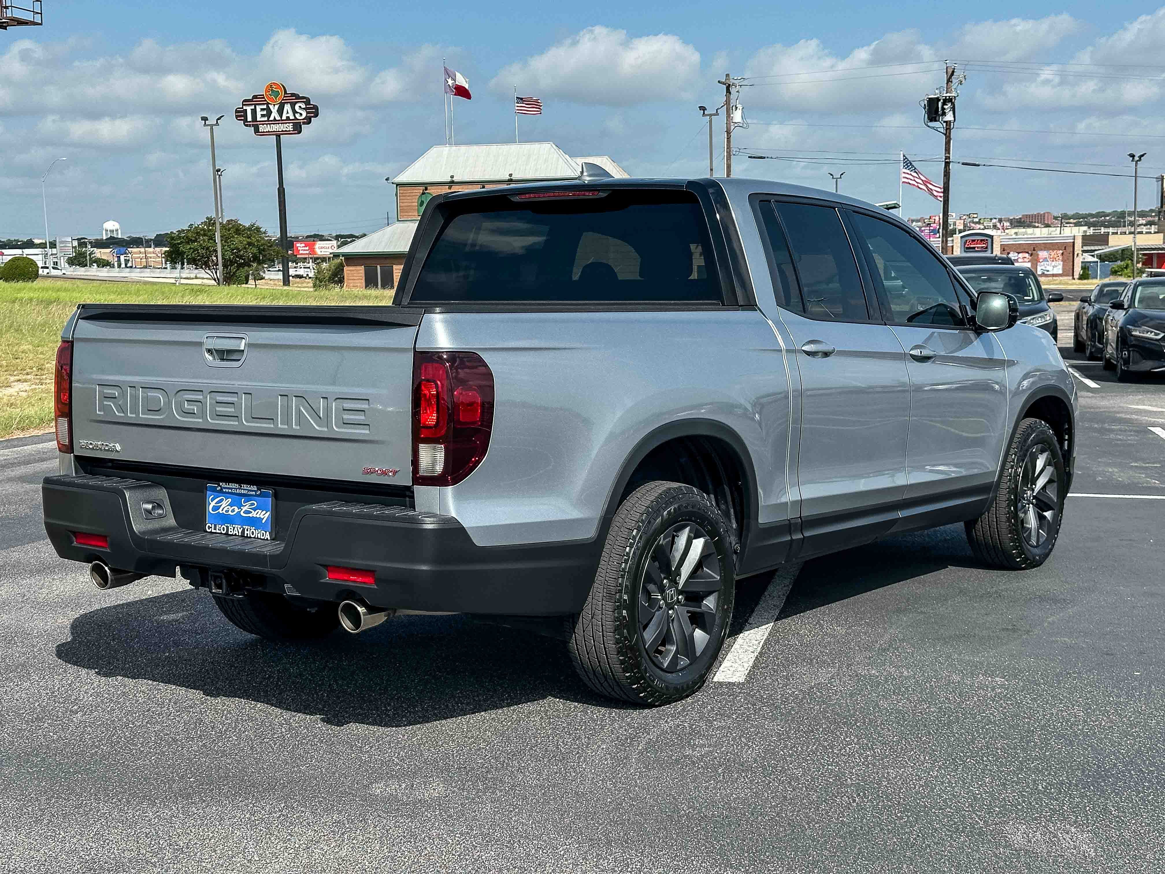 Used 2025 Honda Ridgeline Sport image 6