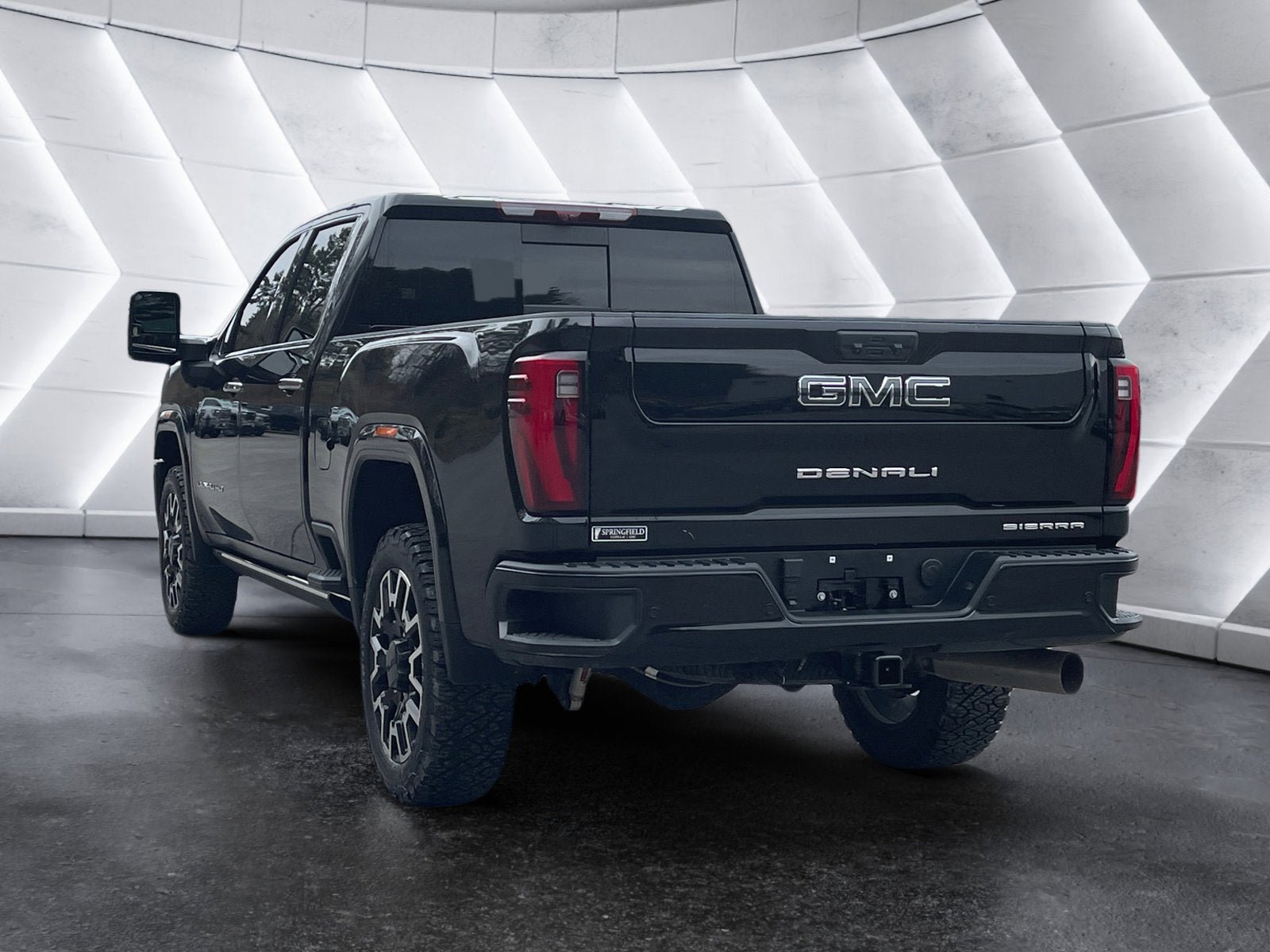 Used 2024 GMC Sierra 2500 Denali Ultimate AWD/4WD image 4