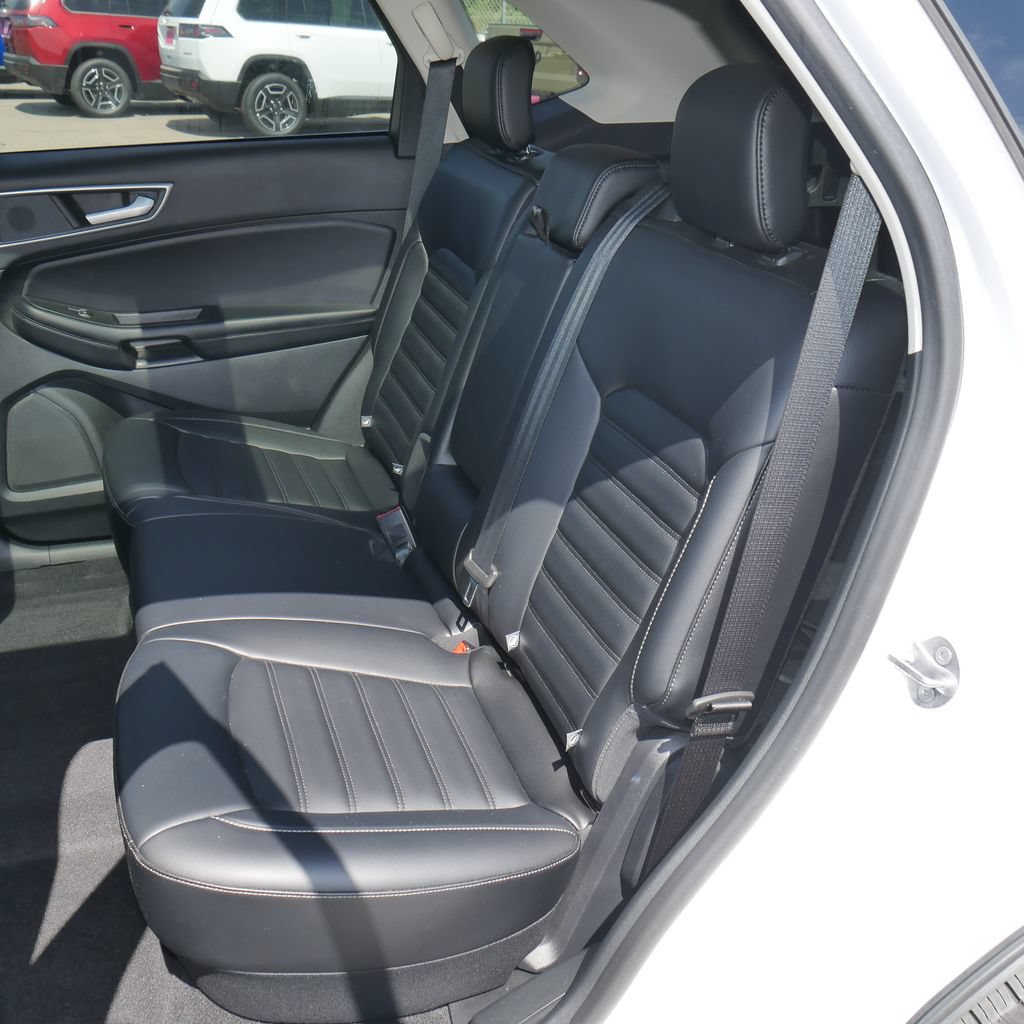 Used 2024 Ford Edge SEL w/ Convenience Package AWD/4WD image 6