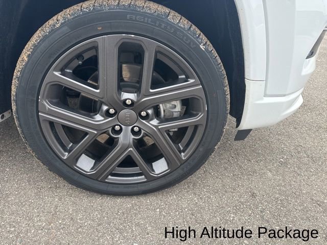 Used 2024 Jeep Compass Limited w/ High Altitude Package AWD/4WD image 25