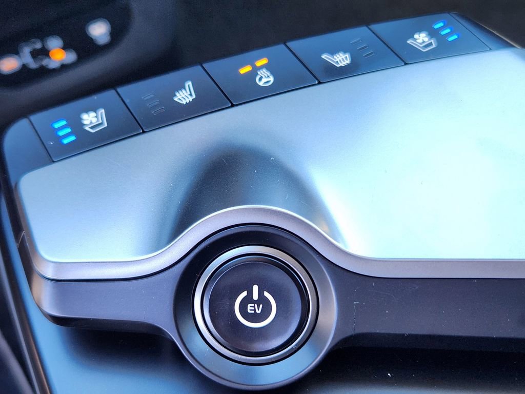 New 2025 Kia EV6 Wind image 21