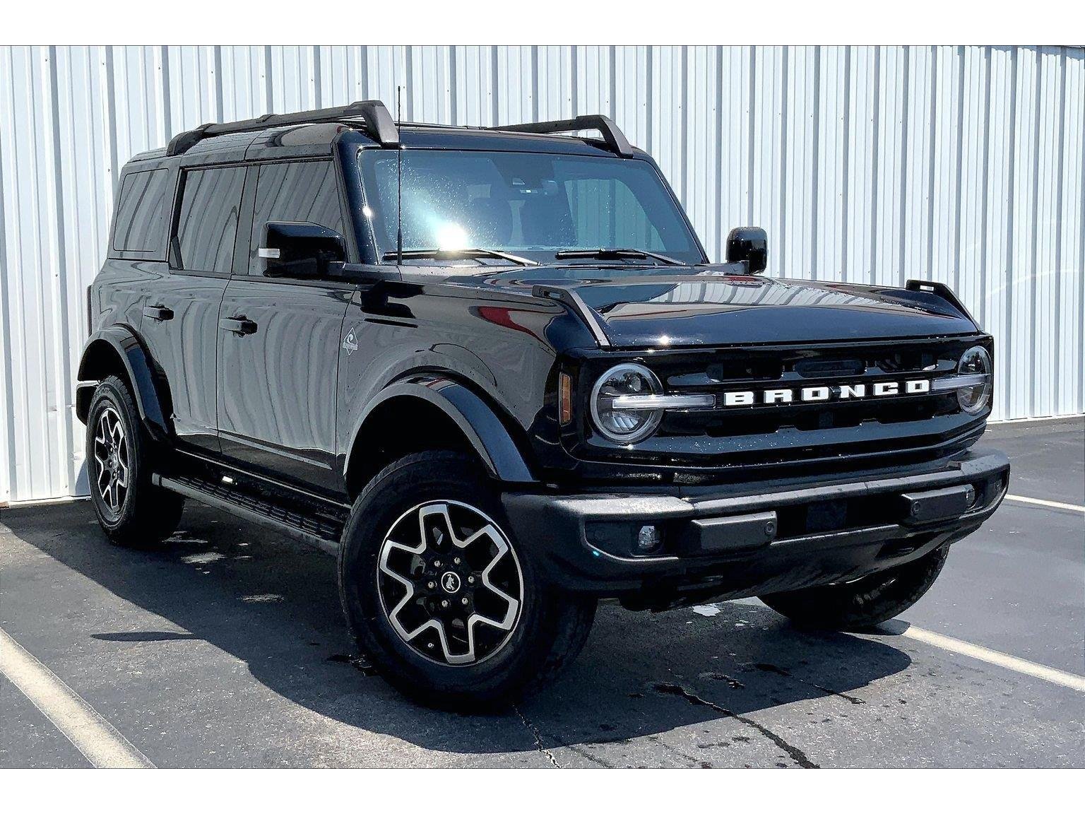 Used 2024 Ford Bronco Outer Banks AWD/4WD image 32