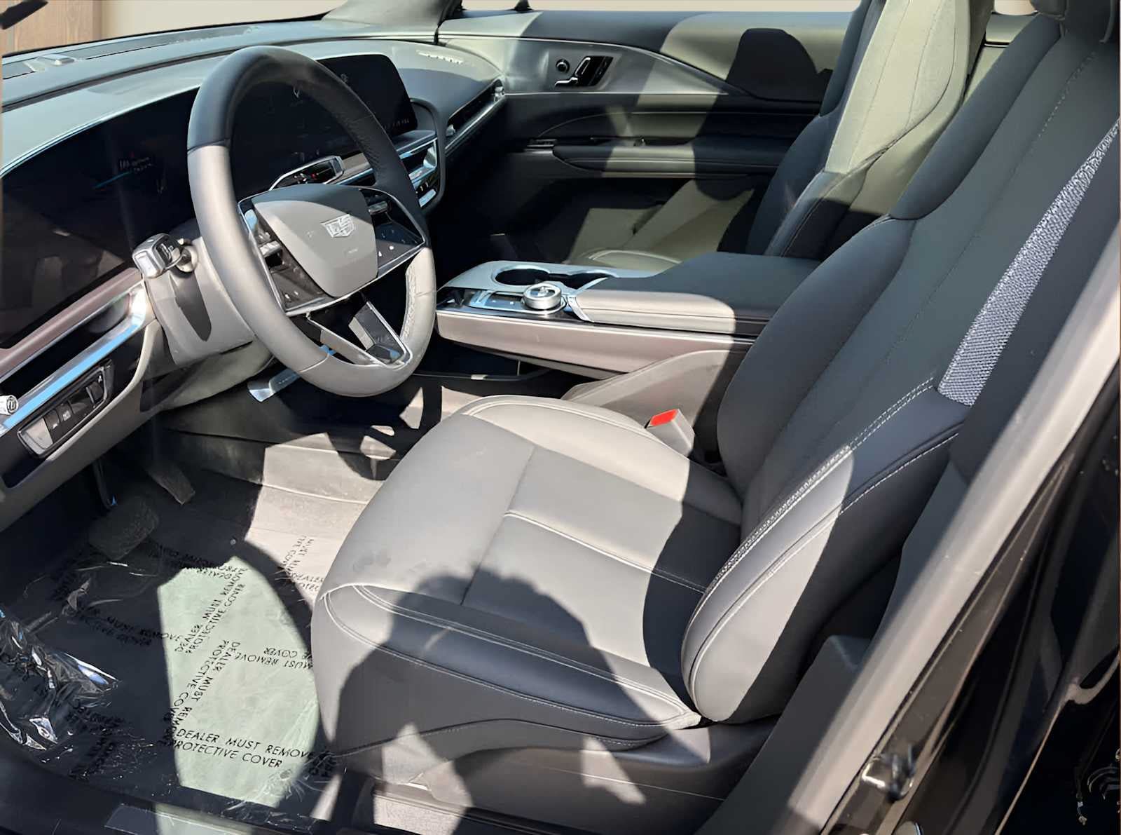 Used 2024 Cadillac Lyriq Tech w/ Driver Assist Package AWD/4WD image 8